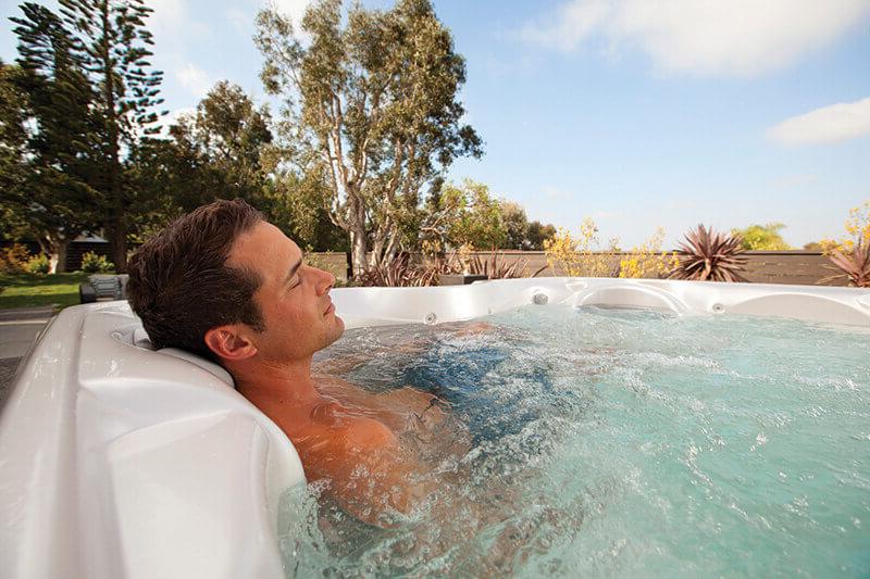拥有一个热水浴缸如何改善你的健康